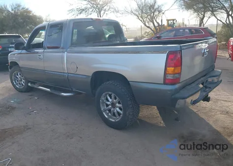 2002 Chevrolet Silverado 1500 Ls from USA, damaged, VIN 2GCEK19T721389486